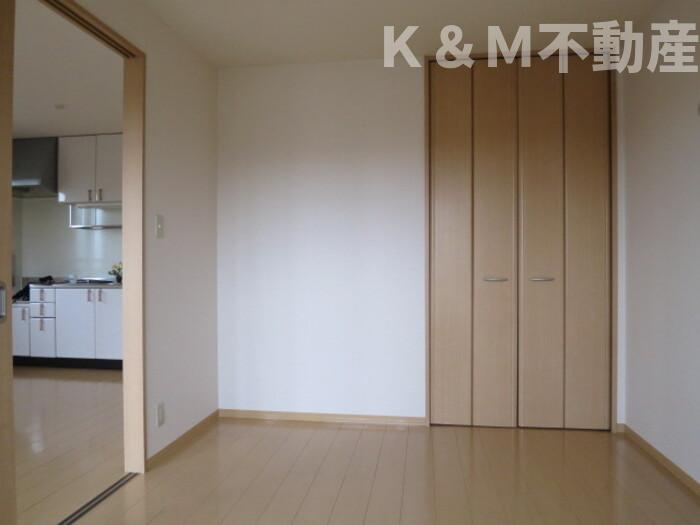 リシアンサス・ガーデンBの寝室|落ち着いた色調の寝室です