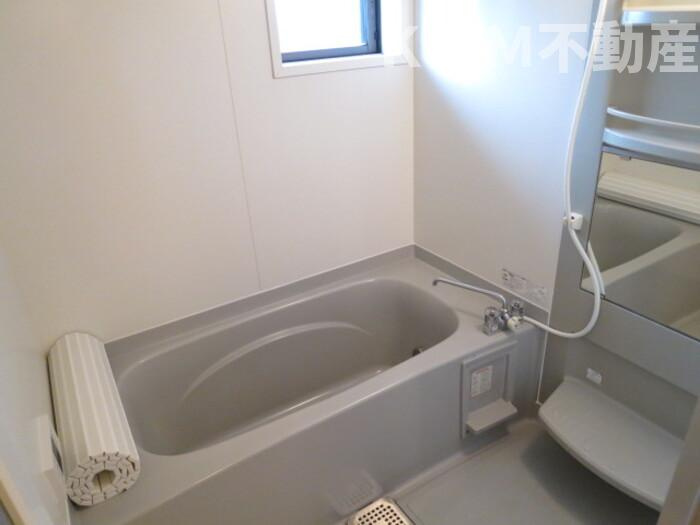 リシアンサス・ガーデンBの浴室|お風呂です