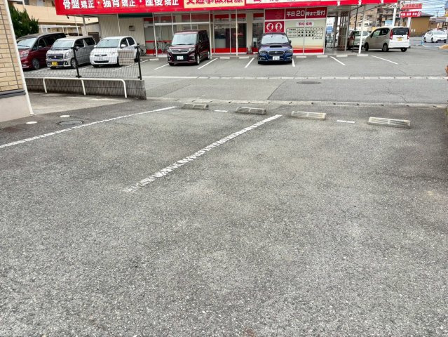 グレイスの駐車場