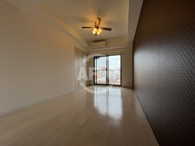 Luxe新大阪EAST Iの居間・リビング|Luxe新大阪EAST I　リビング