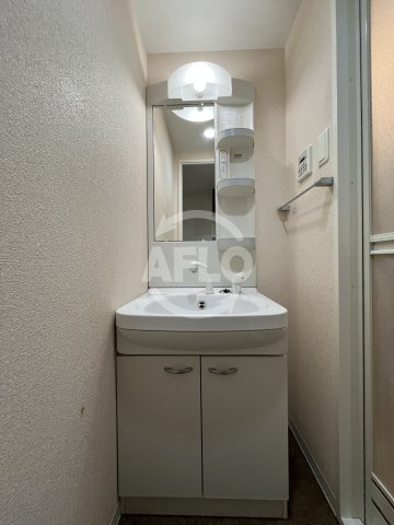 Luxe新大阪EAST Iの独立洗面台|Luxe新大阪EAST I　洗面台