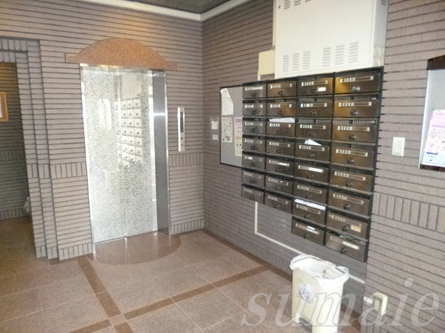 第２東田端ビルのその他共用部分|ＥＬＶと郵便ポスト有ります☆