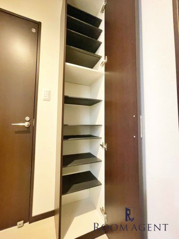 REGALEST 瑞穂区役所の玄関