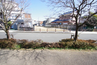 【前面道路含む現地写真】