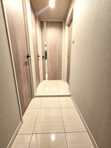 クリオラベルヴィ呉服町の玄関|玄関部はすっきりとした印象です♪