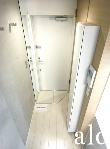 中野区鷺宮３丁目の賃貸マンションの玄関|同シリーズ写真