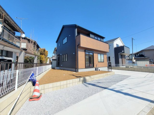 【LiveleGarden】宇都宮市駒生町 第25　全2邸の外観|○最終1邸〇
家庭菜園やガーデニング、お子様の遊び場としても使えるお庭付きです♪
お庭スペースが1段高くなっているのでお子様が外で遊んでいても安心です。