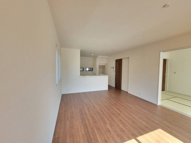 【LiveleGarden】宇都宮市駒生町 第25　全2邸の前面道路含む現地写真|〇前面道路〇
低層住居エリアの閑静な住宅街、2月完成予定です！
周辺環境のこと、月々のお支払いについてなど、お気軽にお問合せくださいませ。
※2026年1月撮影