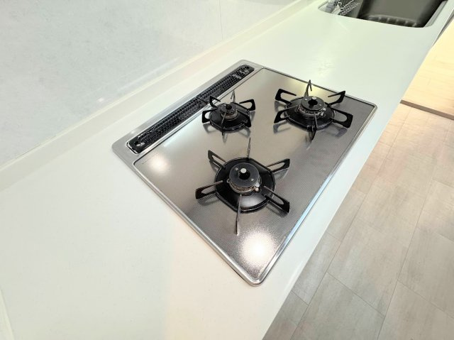 コスモ戸塚リベラヒルズＣ棟のキッチン|◆毎日使うものだからこそ、料理をする人にとって何口あるのかは重要なポイントですね！