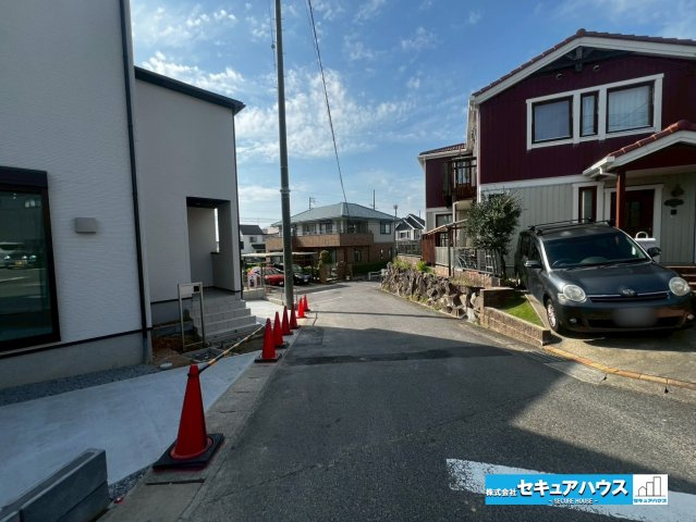 【本日ご案内可能】日進市藤塚1丁目　全1棟の前面道路含む現地写真|事前予約にて現地ご見学いただけます！お気軽にお問い合わせください♪
■株式会社　セキュアハウス　豊明支店■
住宅ローンに強く、知識、経験豊富なスタッフ在籍
お客様に寄り添い、ご成約後もサポート致します