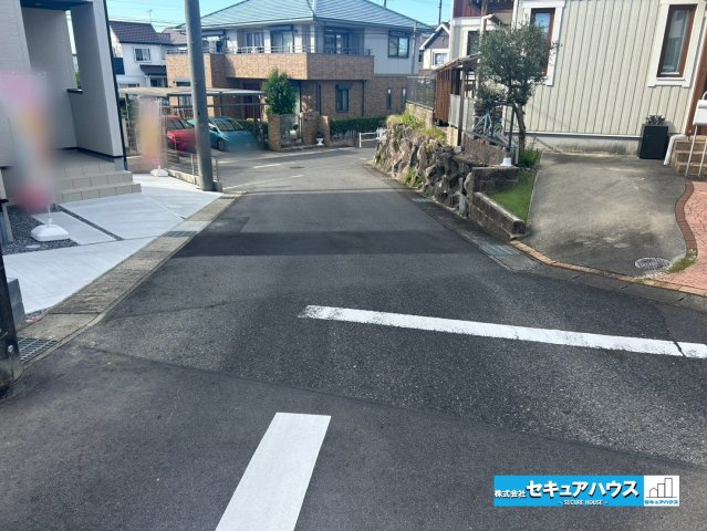【本日ご案内可能】日進市藤塚1丁目　全1棟の前面道路含む現地写真|事前予約にて現地ご見学いただけます！お気軽にお問い合わせください♪
■株式会社　セキュアハウス　豊明支店■
住宅ローンに強く、知識、経験豊富なスタッフ在籍
お客様に寄り添い、ご成約後もサポート致します