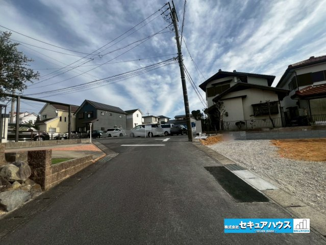 【同施工物件ご案内可能】日進市藤塚1丁目　全1棟の前面道路含む現地写真|事前予約にて現地ご見学いただけます！お気軽にお問い合わせください♪
■株式会社　セキュアハウス　豊明支店■
住宅ローンに強く、知識、経験豊富なスタッフ在籍
お客様に寄り添い、ご成約後もサポート致します