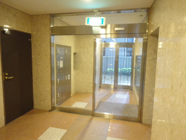 【エントランス】