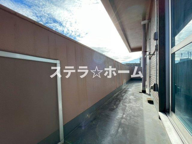 佐伯第一コーポラスのバルコニー|外からの目が気にならないバルコニーで洗濯物が干せます