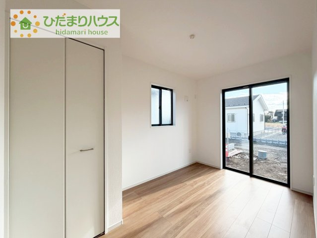 【洋室】 | つくば市今鹿島9期　新築戸建　全3棟 | 窓が多く、明るい空間を演出してくれます(*^^*)