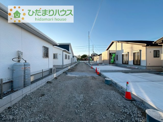 【前面道路含む現地写真】 | つくば市今鹿島9期　新築戸建　全3棟