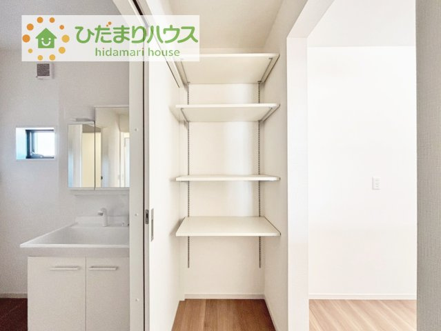 【収納】 | つくば市今鹿島9期　新築戸建　全3棟 | キッチン横の大きなパントリー収納は、奥様憧れの間取りですね(^^)食料品のストックも余裕で出来ます！