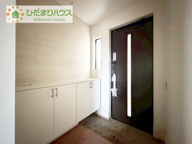 【玄関】 | つくば市今鹿島9期　新築戸建　全3棟 | 丁度良い靴箱のサイズ♪これだけあれば家族全員の靴がしまえてスッキリ(^O^)