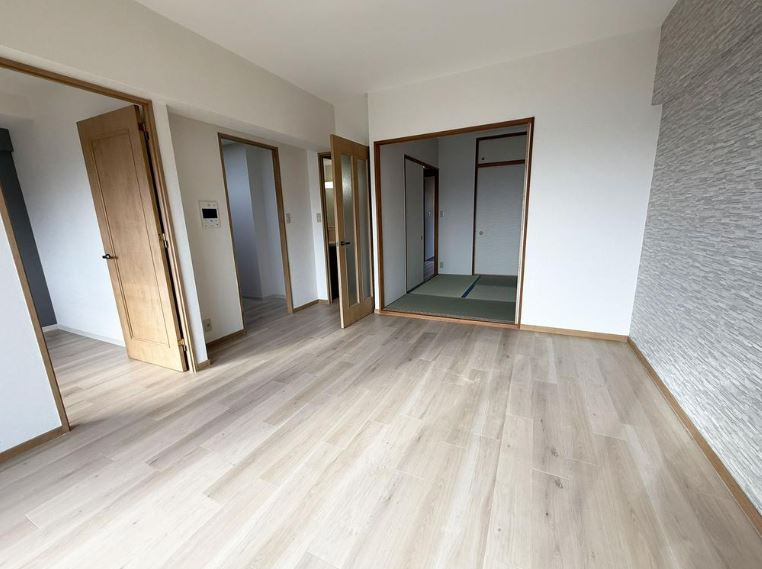 藤和東石切ホームズ見晴らしの丘の居間・リビング