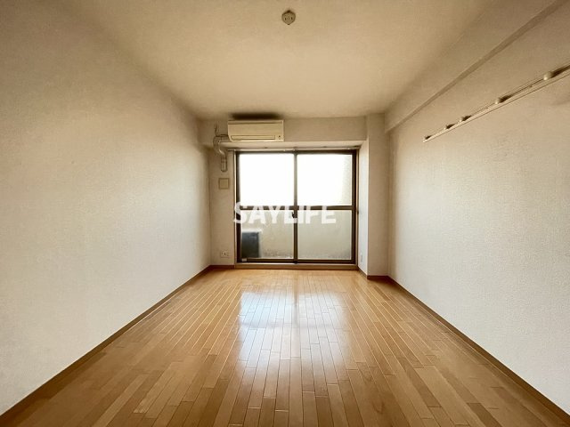 ピュアライズ諏訪の洋室