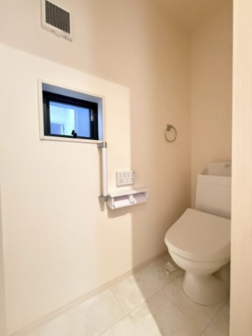 リーブルガーデン岸和田岸城町　2号棟のトイレ|トイレもきれいです