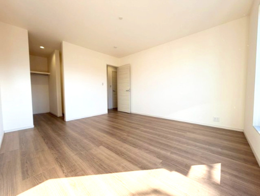 リーブルガーデン岸和田岸城町　2号棟の洋室|ゆったりした洋室です