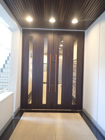 後楽園キャステールのエントランス