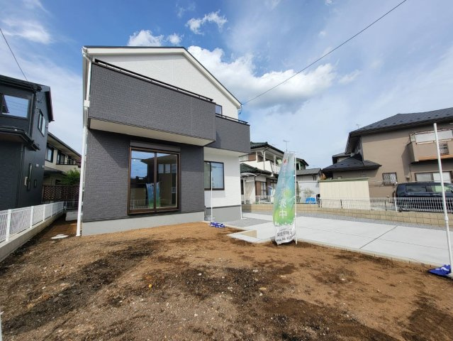 【LiveleGarden】宇都宮市駒生町 第25　全2邸の外観|〇2号棟〇
南側には広々としたお庭が付いています♪
ガーデニングやお子様の遊び場に最適です☆
※20206年4月撮影