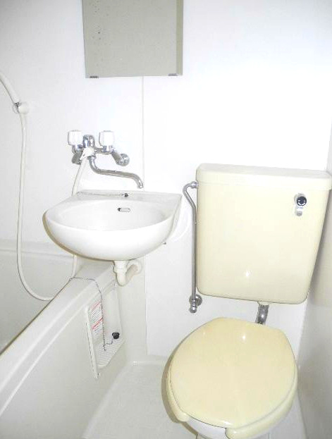 オリーアルカジック武原のトイレ