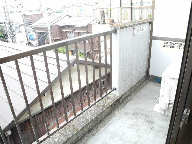 オリーアルカジック武原のバルコニー