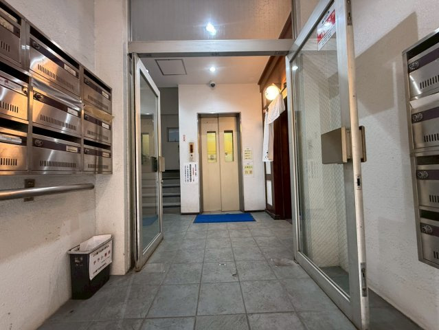 宮益坂東豊エステートビル　203のエントランス