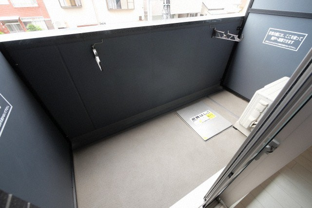 ポルト・ボヌール梅田ＷＥＳＴのバルコニー