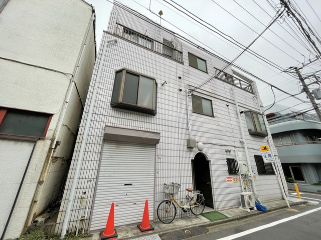 ホワイトビルの外観|★室内フルリノベーション物件★