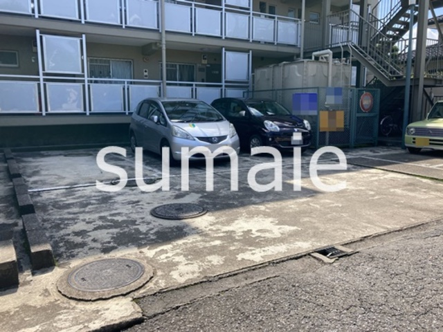 渋谷コート２号棟の駐車場|敷地内駐車場。（要確認）