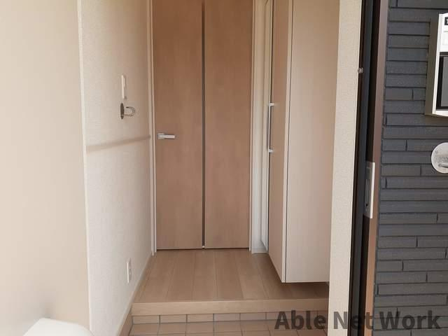 ル・ソレイユⅠの玄関|シューズボックス完備