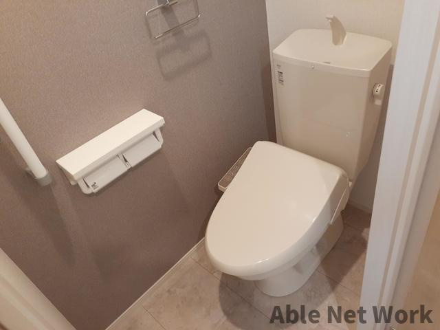 ル・ソレイユⅠのトイレ|温水洗浄暖房便座