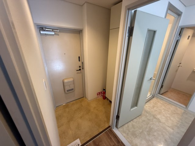 エクセルハイツの玄関