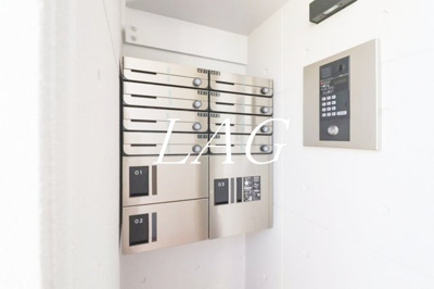 【その他共用部分】 | グランクオール北綾瀬 | 集合ポストと宅配ボックスです。