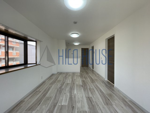 第五山中マンションの居間・リビング