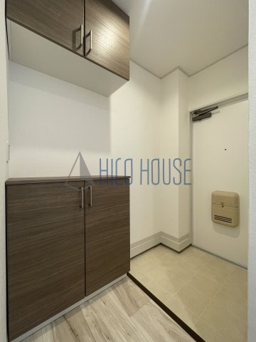 第五山中マンションの玄関