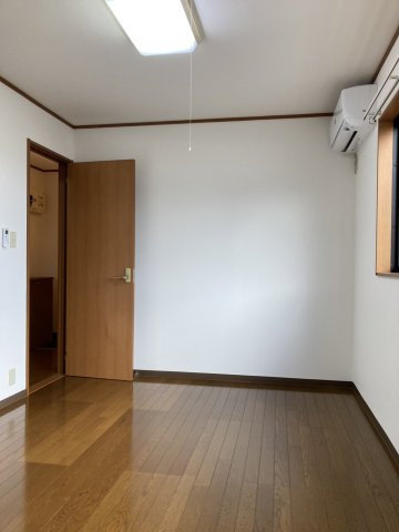 ヴァンベールC棟の居間・リビング