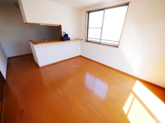 中野区野方６丁目の賃貸マンションの居間・リビング