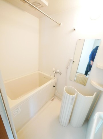 中野区野方６丁目の賃貸マンションの浴室