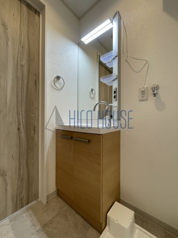 第五山中マンションの洗面所