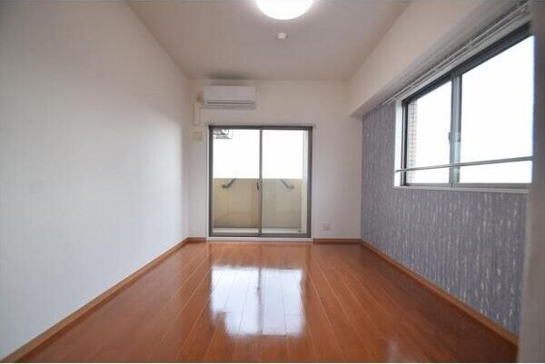 エコロジー鶴舞レジデンスの居間・リビング