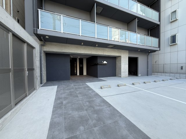 【エントランス】 | LEGALAND＋猫　MIYAKOJIMA(リーガランドプラスネコミヤコジマ)