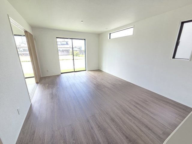 新築　太田市新田高尾町　2号棟　GRAFAREの居間・リビング|新築　太田市新田高尾町　2号棟　GRAFARE
