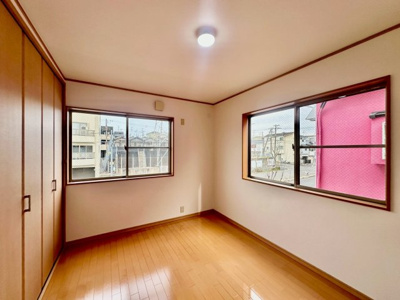 【洋室】 | 八田北町　中古一戸建 | クロス張り替えます♪綺麗な壁紙で部屋が明るく見えて気持ちも明るくなりますね！