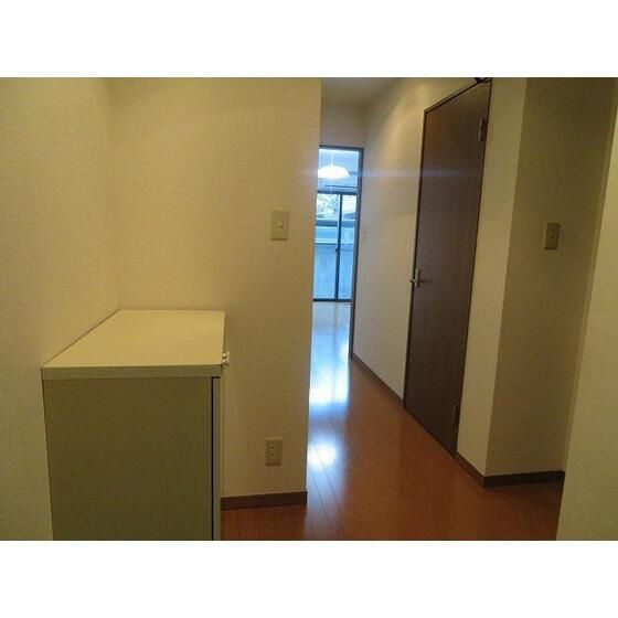 モノリス・ワンの玄関