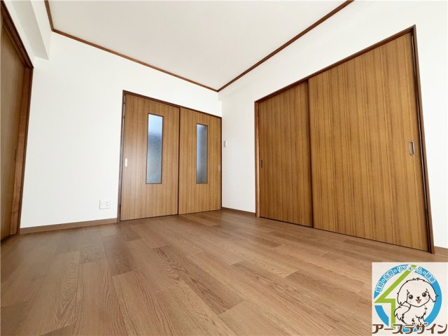 赤峯マンションの洋室